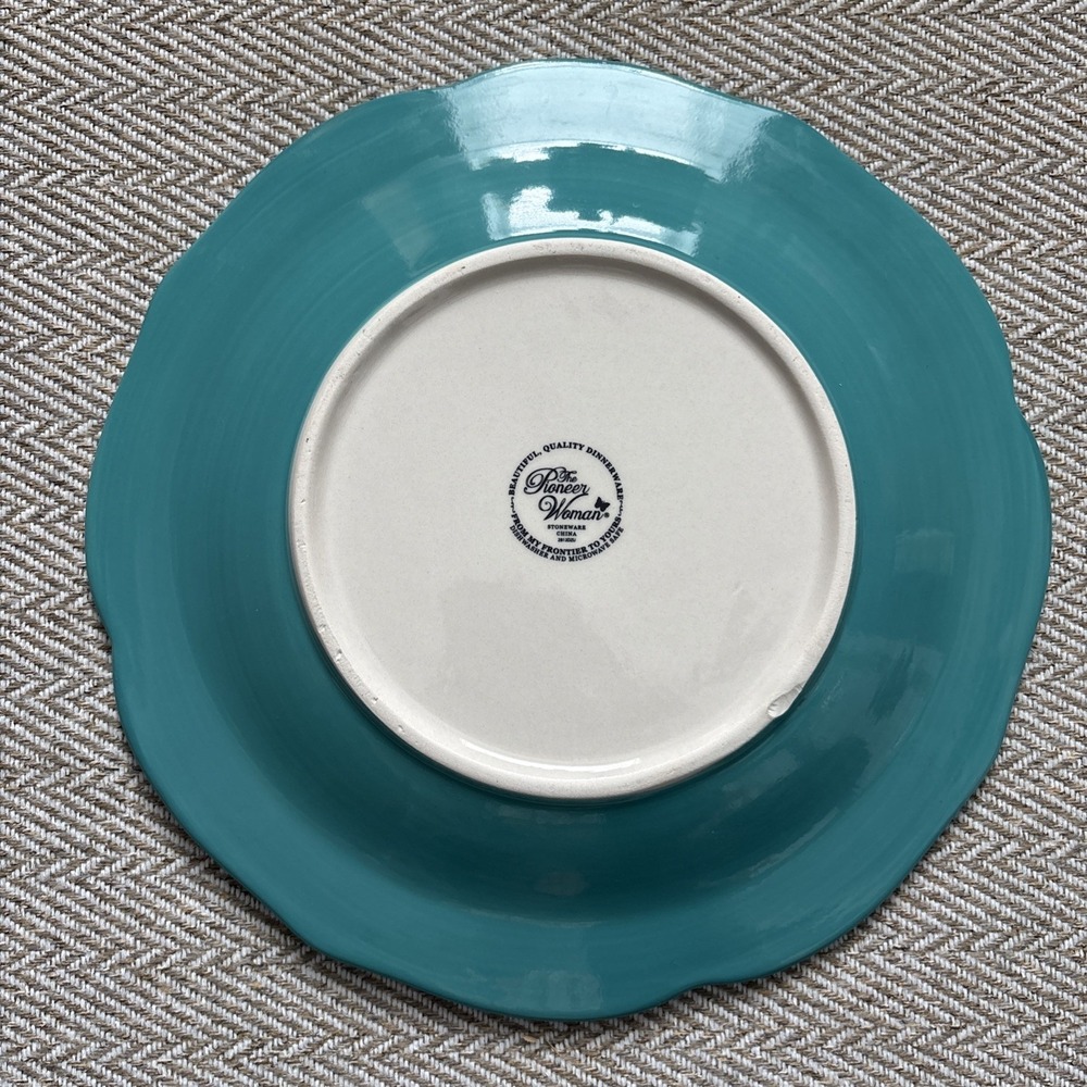 Pioneer Woman Retro Dot Dinner Plate 10.5" Teal Polka Dot Pattern - Picture 2 of 2